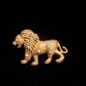 Vintage Super Shiny Gold Tone Rhinestone Lion Animal Brooch/ Pin